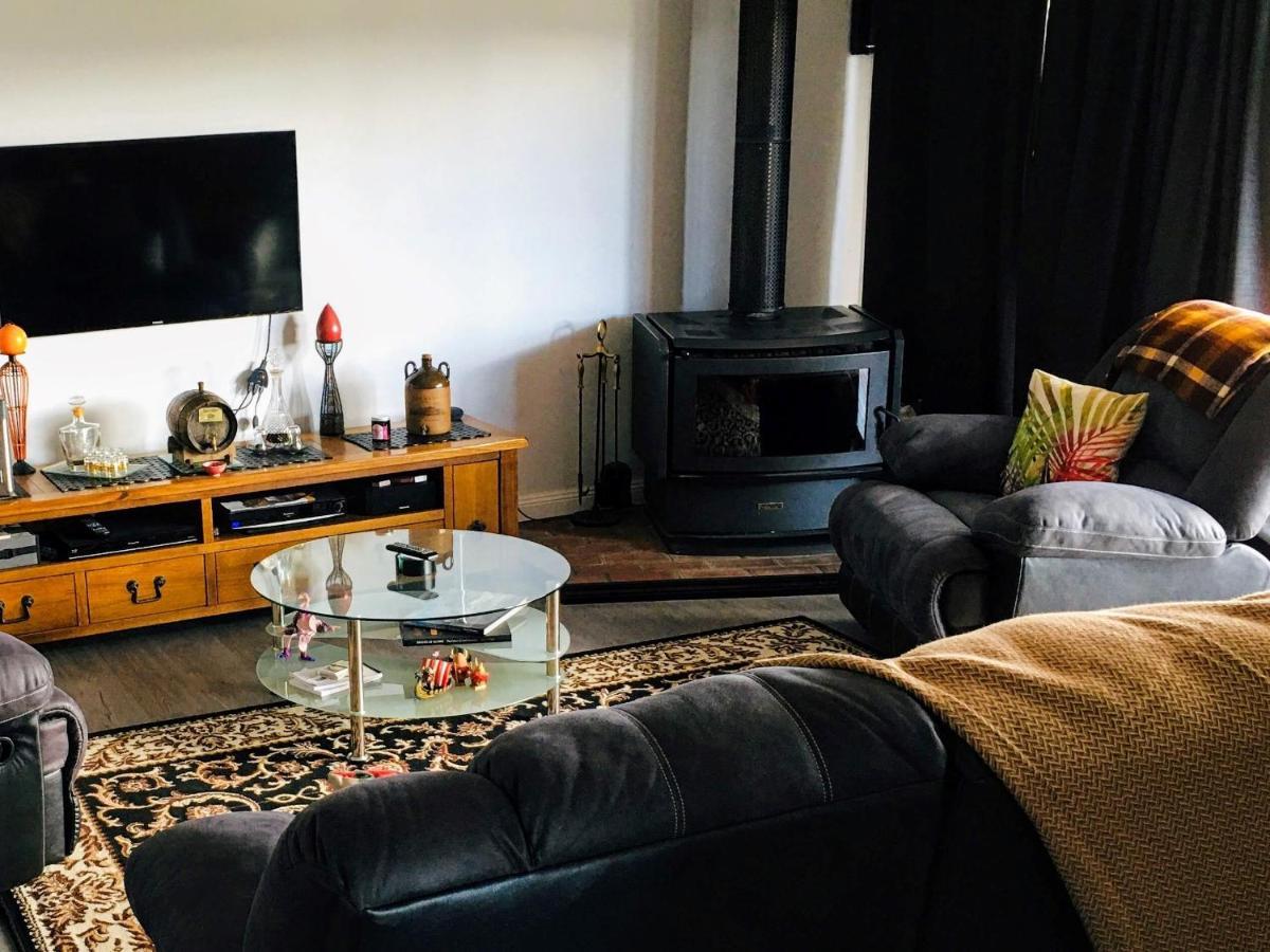Storm Bay B&B White Beach Екстер'єр фото